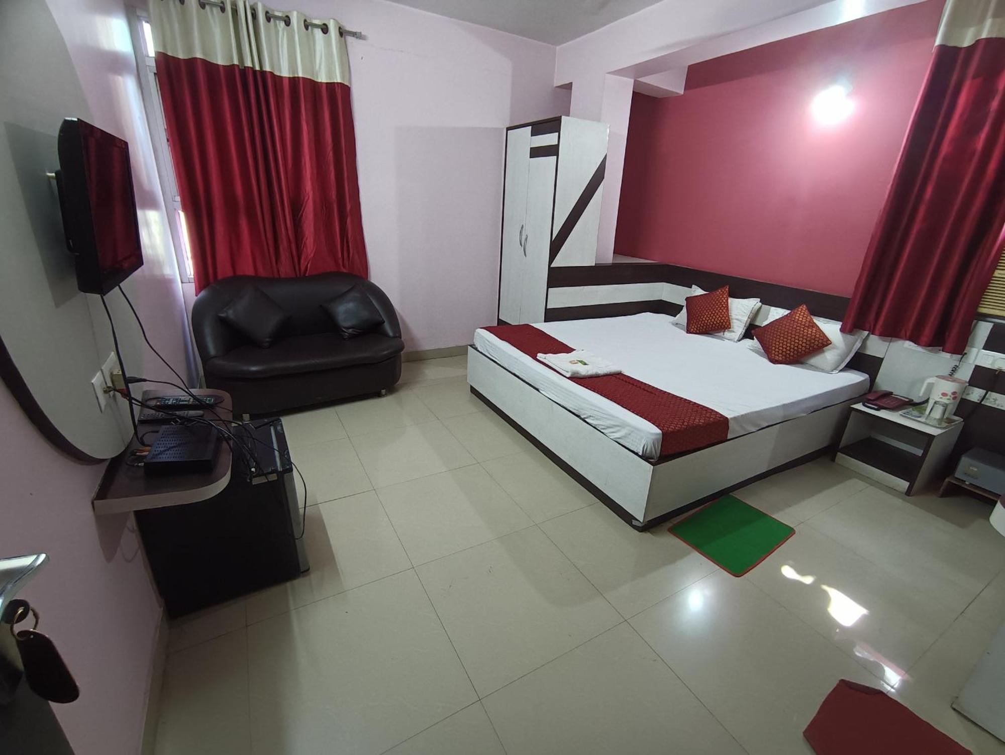 Hotel Viraat Inn Gaya Exterior foto