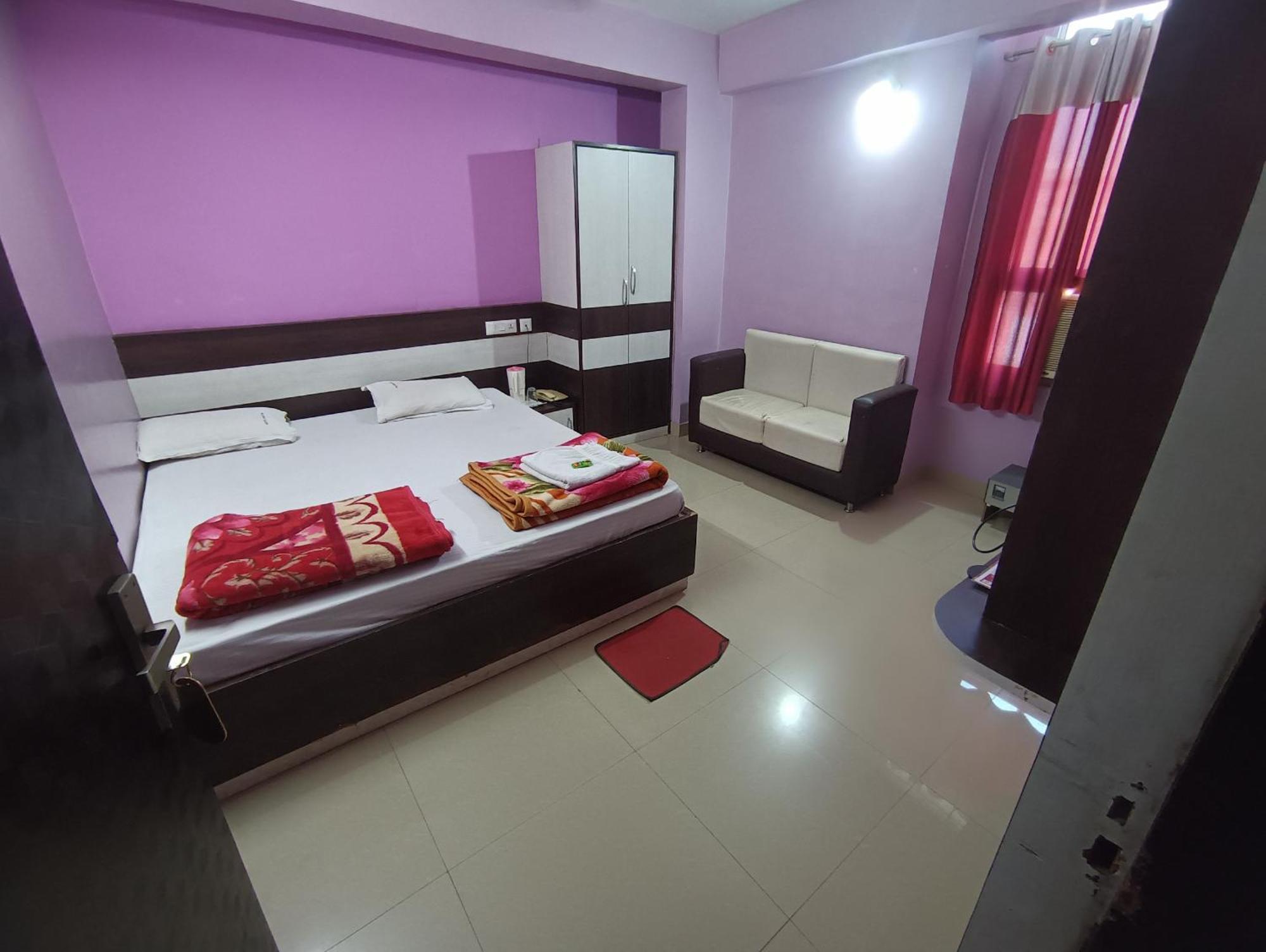 Hotel Viraat Inn Gaya Exterior foto