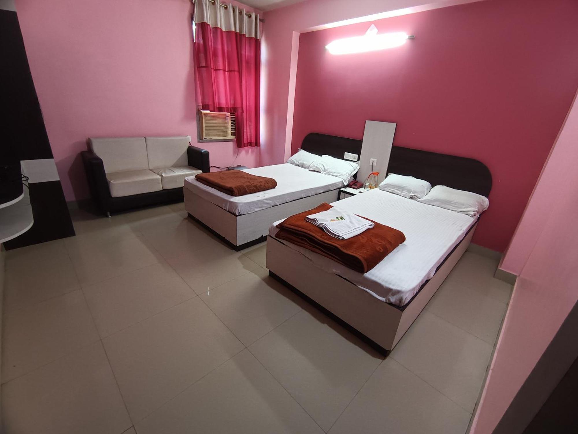 Hotel Viraat Inn Gaya Exterior foto